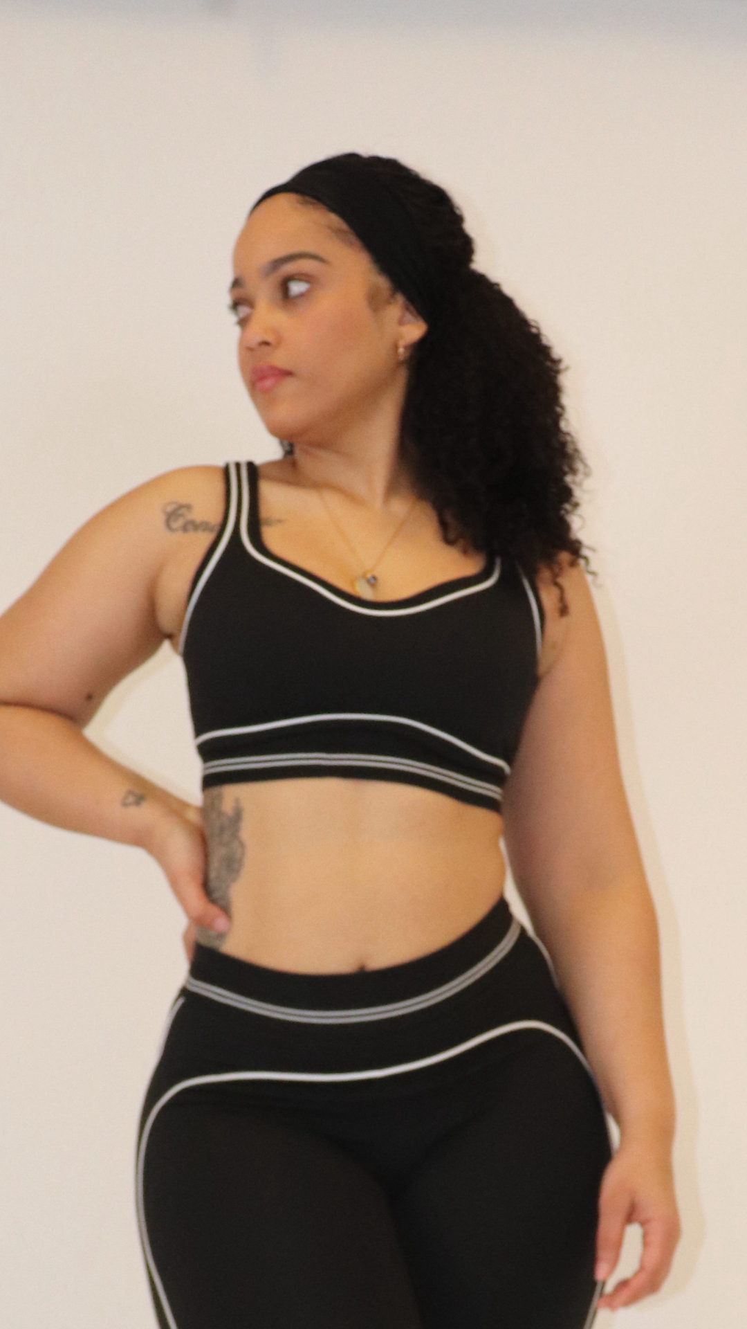 Contour Scoop Sports Bra