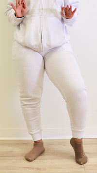 The 24/7 Essential Fleece Jogger with Pockets